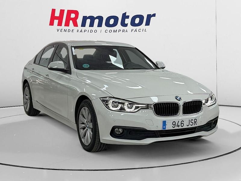 Gris Usado 2016 BMW 318 Advantage Berlina | 17.990 € (Precio justo) - Imagen 1/4
