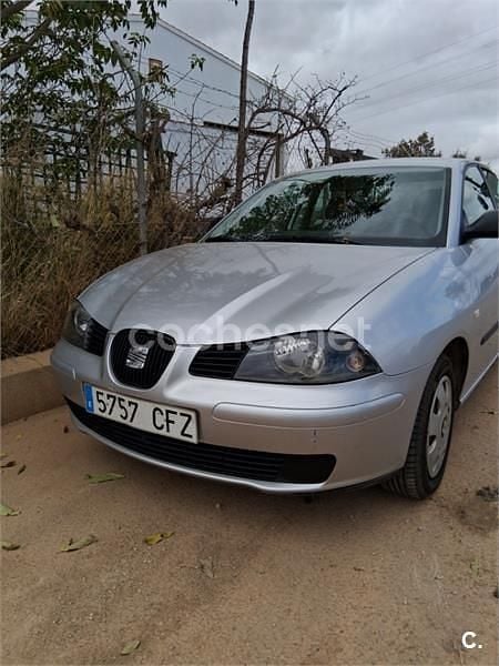 Gris / plata Usado 2003 Seat Cordoba Stella Berlina | 2800 € (Precio justo) - Imagen 1/4