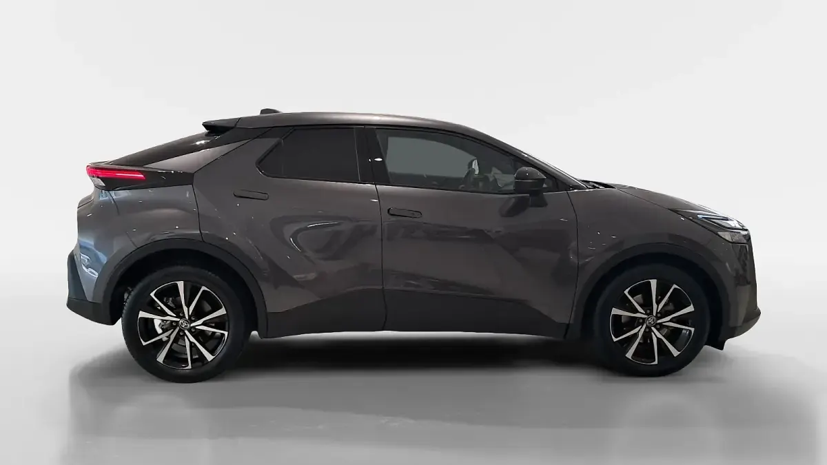 Usado Toyota C-HR Advance 140 CV (102 kW) 2025 Gris SUV