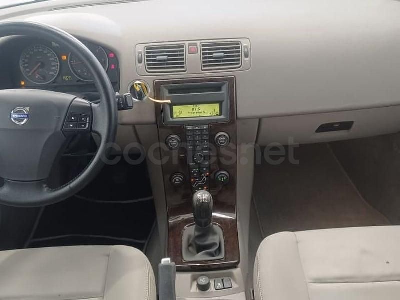 Usado Volvo S40 Momentum 136 CV (100 kW) 2005 Negro Berlina