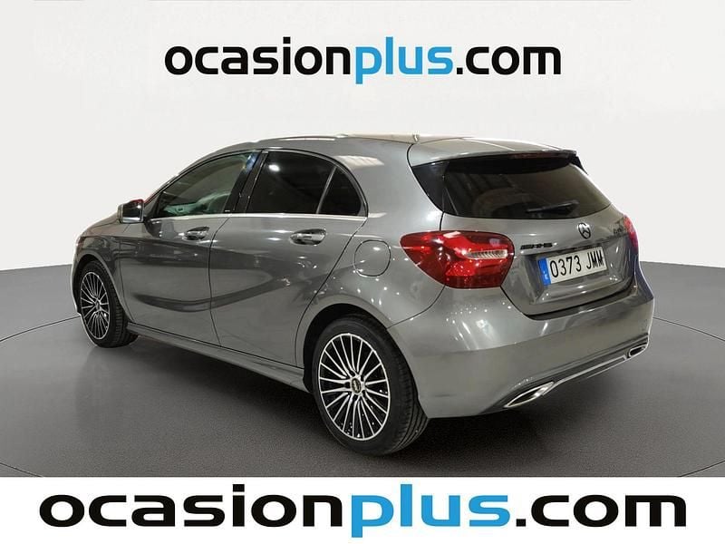 Usado Mercedes A200 Urban 136 CV (100 kW) 2016 Gris Utilitario