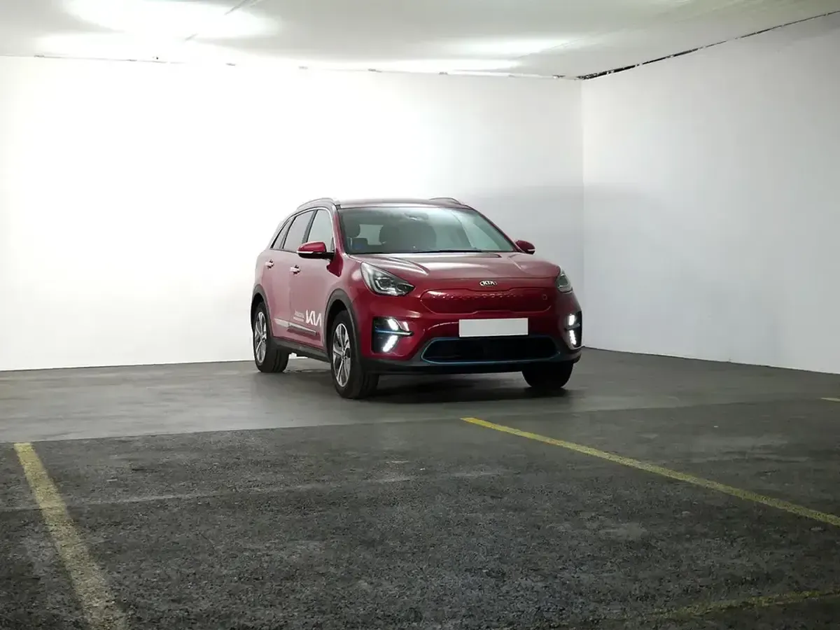 Usado Kia e-Niro 150 kW (204 CV) 2022 Rojo SUV