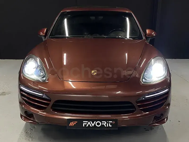 Usado Porsche Cayenne 245 CV (180 kW) 2012 Granate SUV
