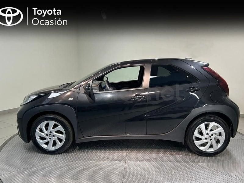 Usado Toyota Aygo X Play 72 CV (52 kW) 2022 Negro SUV
