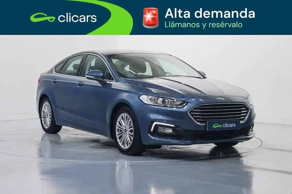 Usado Ford Mondeo Titanium 187 CV (137 kW) 2021 Azul Berlina