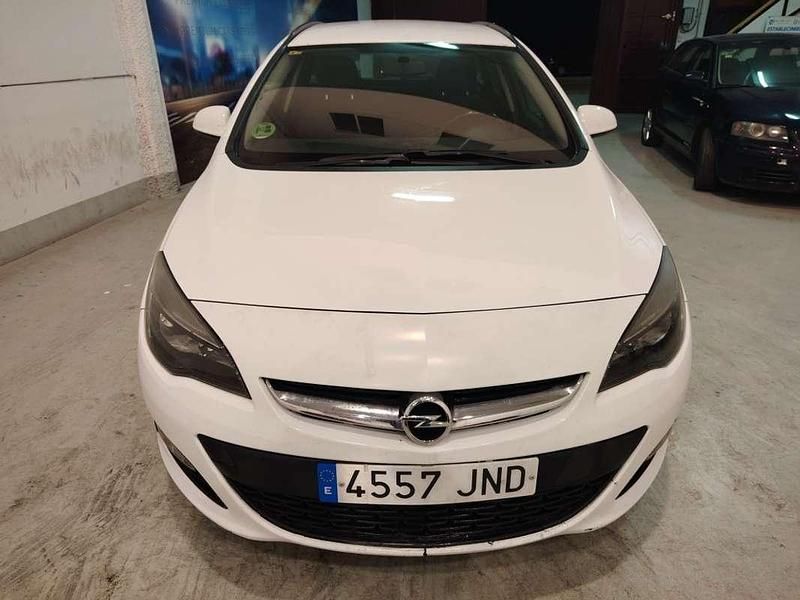 Usado Opel Astra Excellence 110 CV (80 kW) 2016 Blanco Utilitario