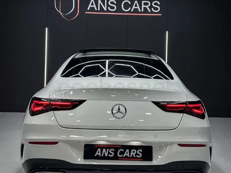 Usado Mercedes CLA200 150 CV (110 kW) 2021 Blanco Berlina