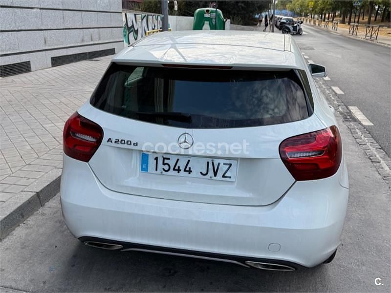 Usado Mercedes A200 Urban 156 CV (114 kW) 2016 Blanco Berlina