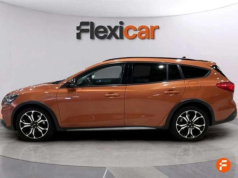 Usado Ford Focus Active 125 CV (91 kW) 2019 Naranja Familiar