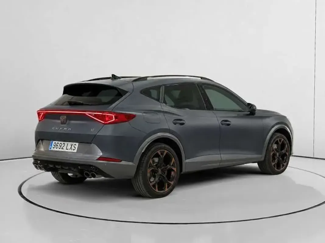 Usado Cupra Formentor VZ 310 CV (228 kW) 2022 Gris SUV
