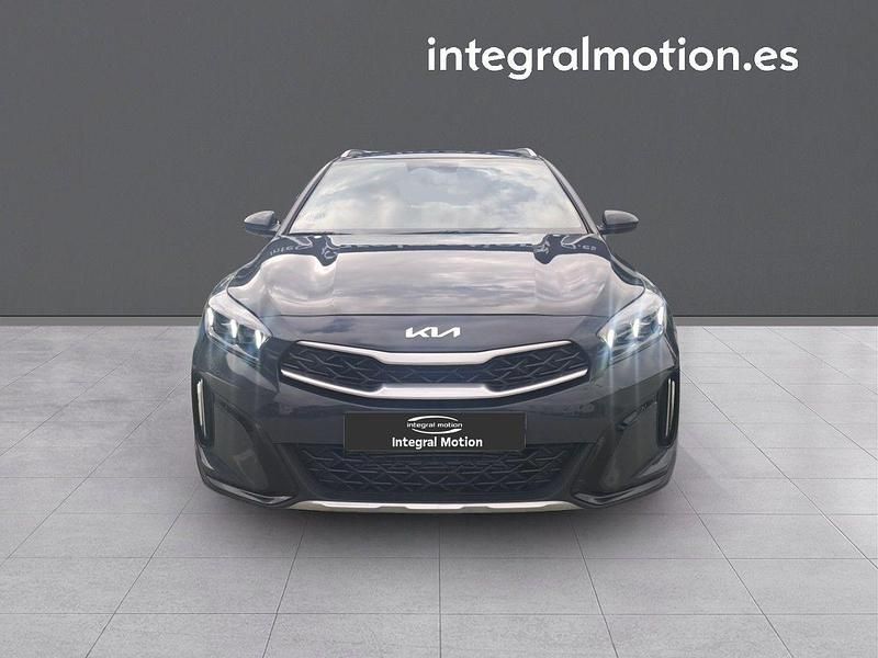 Usado Kia XCeed 100 CV (73 kW) 2024 Gris SUV