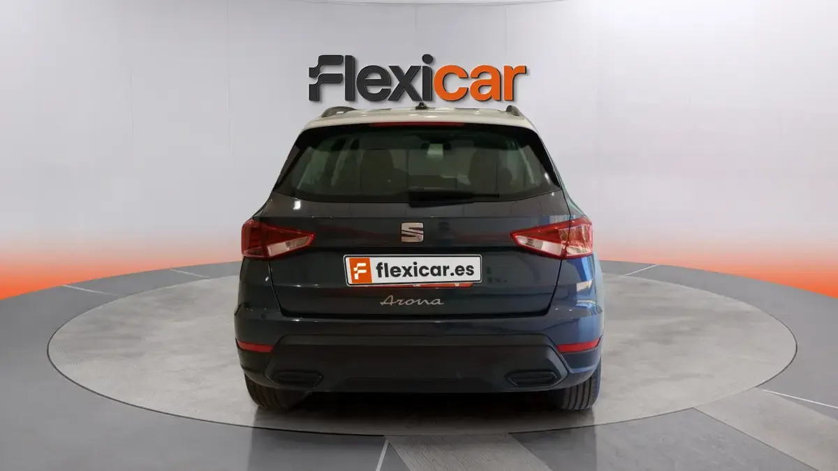 Usado Seat Arona Style 115 CV (84 kW) 2024 Gris SUV
