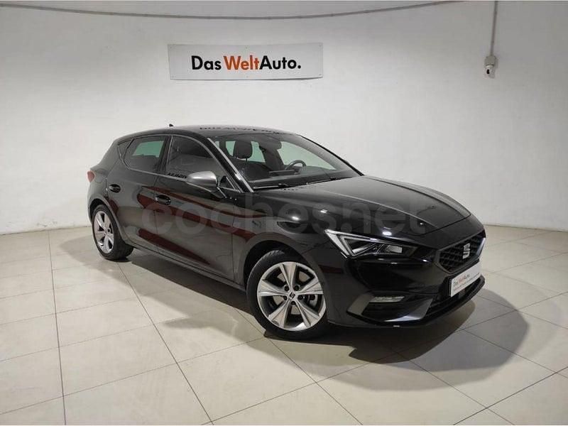 Usado Seat Leon FR 150 CV (110 kW) 2024 Negro Berlina