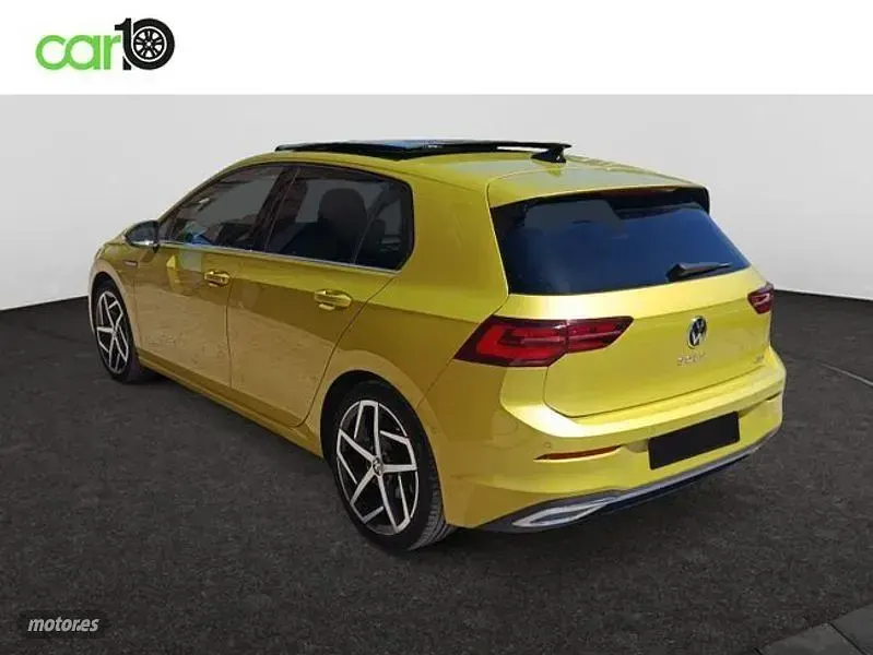 Usado VW Golf VIII Style 149 CV (109 kW) 2021 Amarillo Berlina