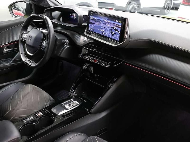 Usado Peugeot e-208 GT 114 kW (156 CV) 2024 Amarillo Utilitario