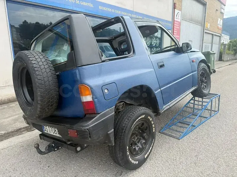 Usado Suzuki Vitara 81 CV (59 kW) 1994 Azul Familiar
