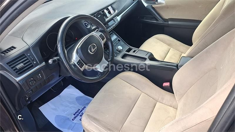 Usado Lexus CT200h 136 CV (100 kW) 2011 Granate Berlina