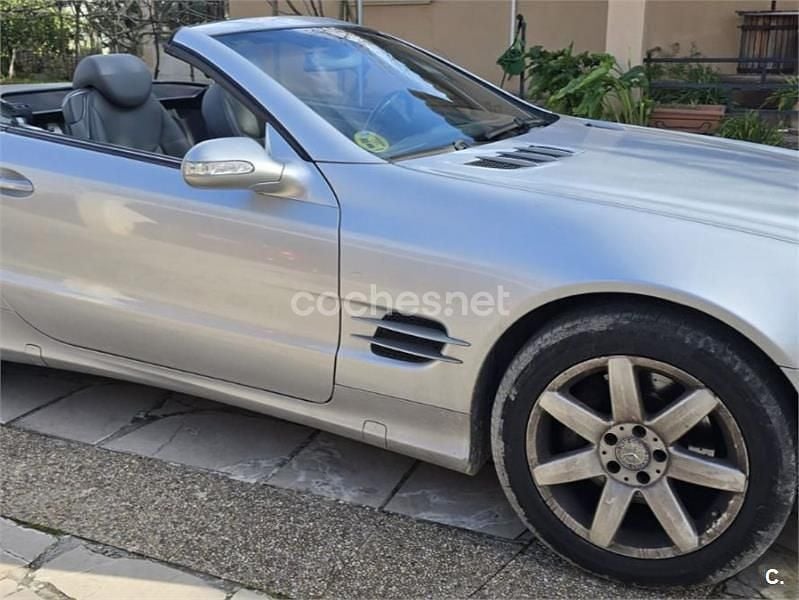 Usado Mercedes SL500 306 CV (225 kW) 2002 Gris / plata Descapotable