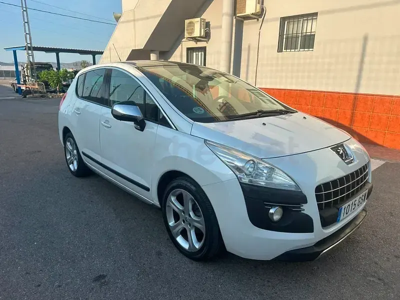 Usado Peugeot 3008 Sport 110 CV (80 kW) 2010 Blanco Familiar