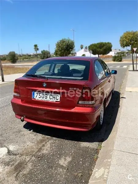 Usado BMW 318 143 CV (105 kW) 2003 Rojo Coupe