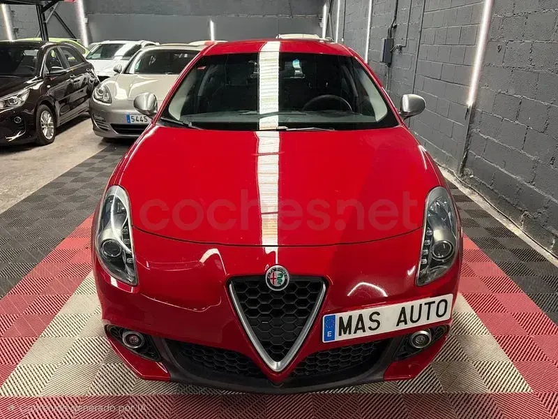 Usado Alfa Romeo Giulietta 120 CV (88 kW) 2019 Rojo Utilitario
