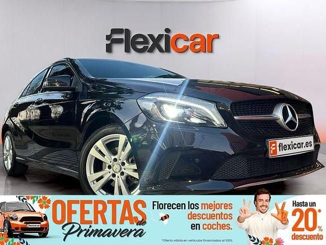 Usado Mercedes A180 Urban 122 CV (89 kW) 2017 Negro