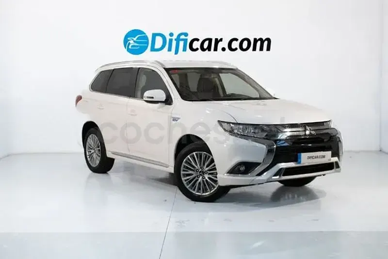Usado Mitsubishi Outlander Motion 150 CV (110 kW) 2020 Blanco SUV