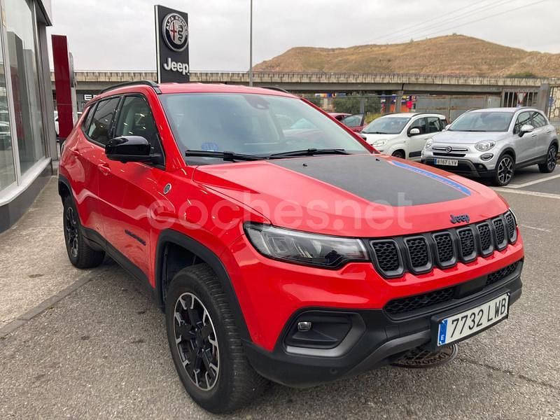 Usado Jeep Compass Trailhawk 240 CV (176 kW) 2022 Rojo SUV