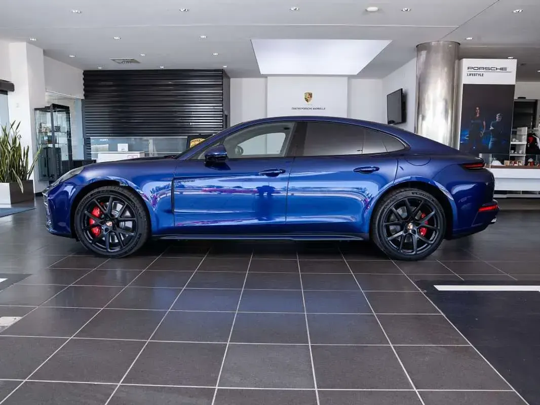 Nuevo Porsche Panamera GTS 500 CV (367 kW) 2025 Azul Berlina