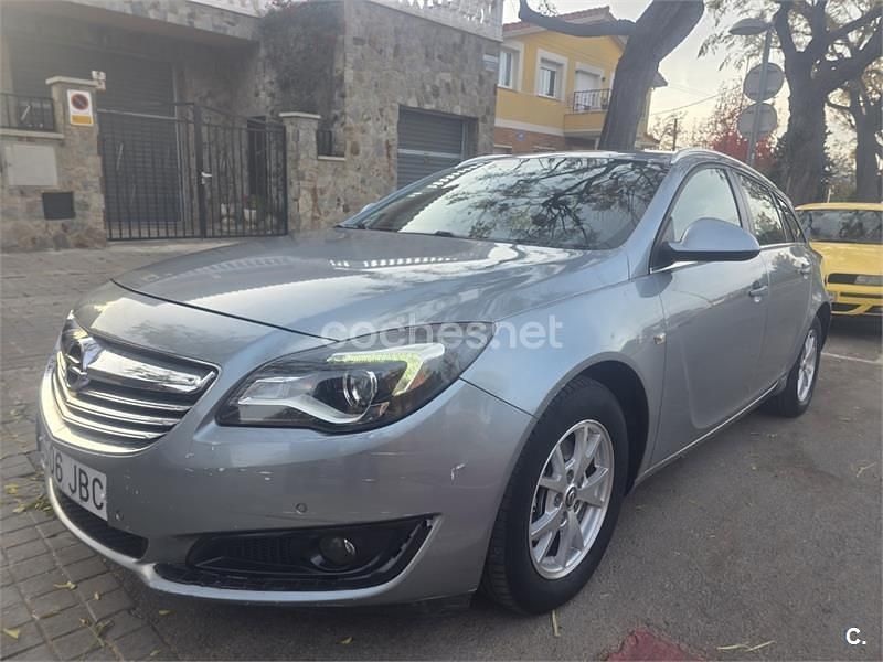 Gris / plata Usado 2015 Opel Insignia Business Familiar | 4299 € (Buen precio) - Imagen 1/4