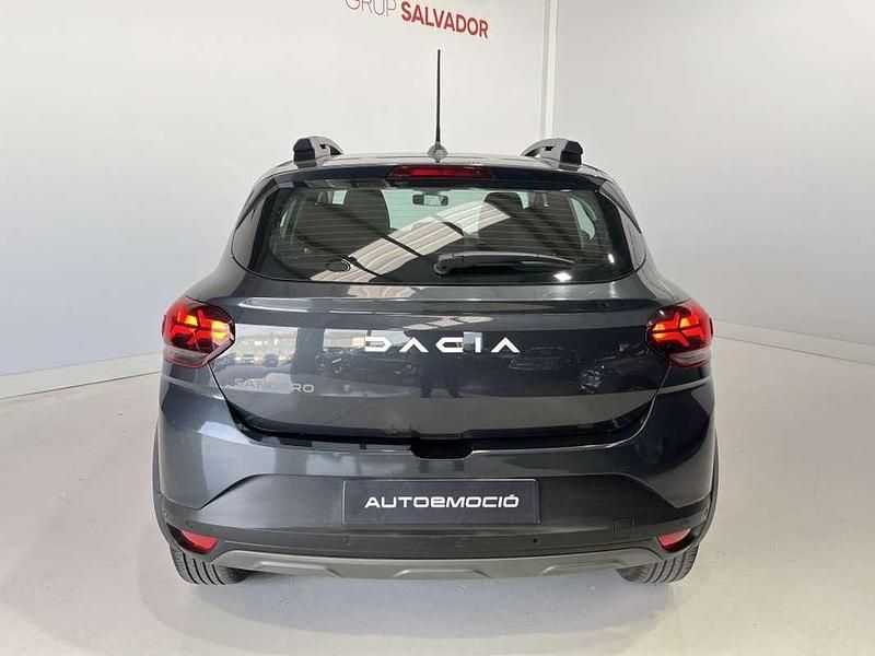 Usado Dacia Sandero Extreme 91 CV (66 kW) 2023 Gris Utilitario