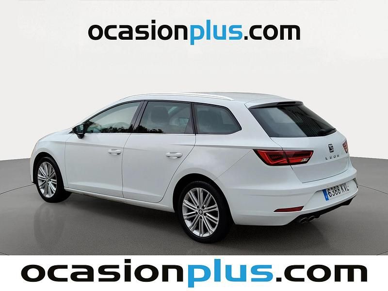 Usado Seat Leon XCELLENCE 150 CV (110 kW) 2019 Blanco Familiar