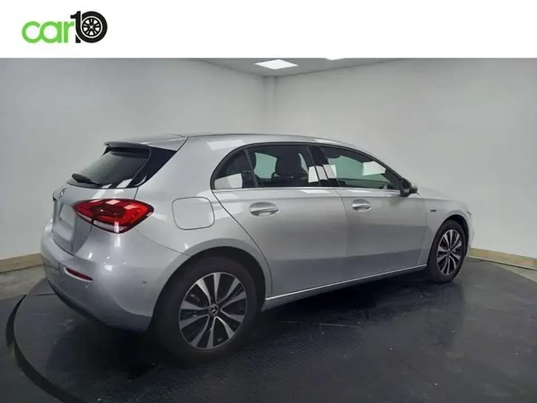Usado Mercedes A250 218 CV (160 kW) 2021 Gris Berlina