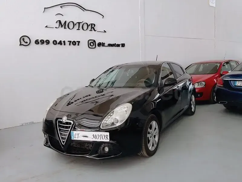 Usado Alfa Romeo Giulietta Distinctive 105 CV (77 kW) 2013 Negro Utilitario