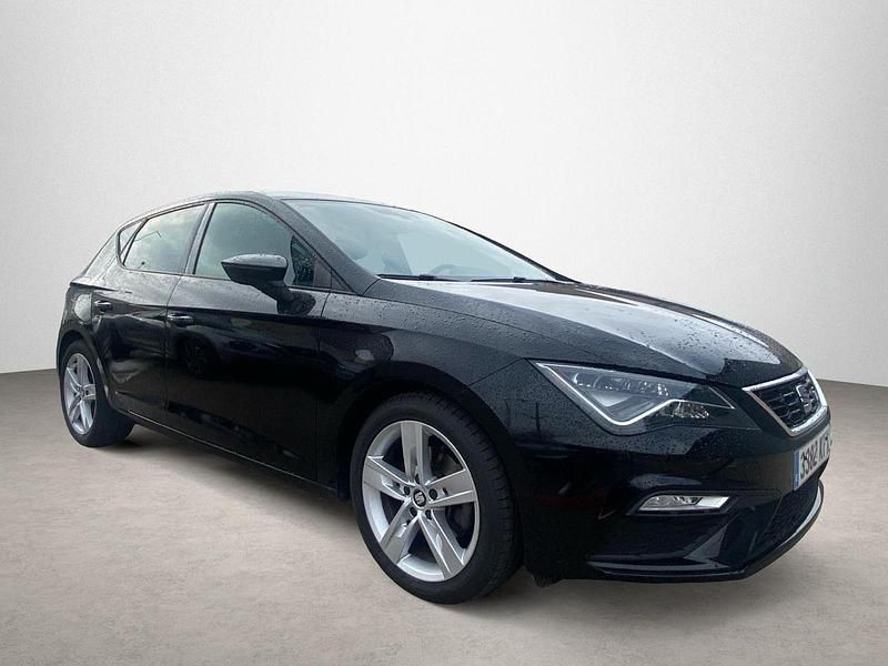 Usado Seat Leon FR 125 CV (91 kW) 2017 Negro Berlina