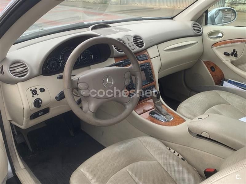Usado Mercedes CLK320 Elegance 218 CV (160 kW) 2003 Gris / plata Coupe