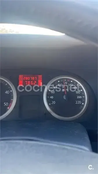 Usado Renault Clio II Privilege 80 CV (58 kW) 2004 Azul Berlina