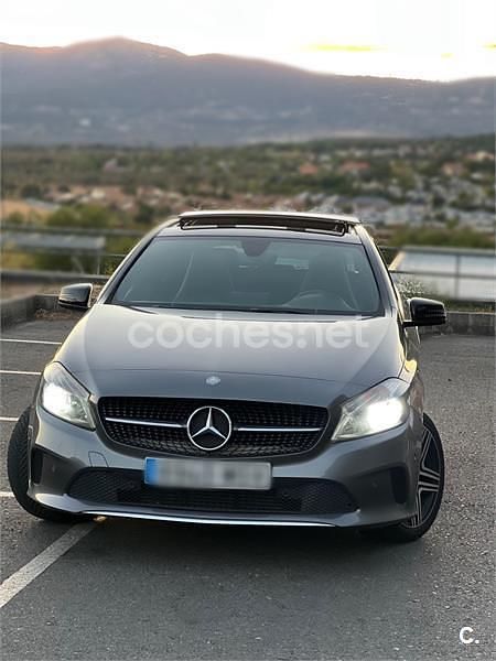 Usado Mercedes A180 109 CV (80 kW) 2016 Gris / plata Berlina