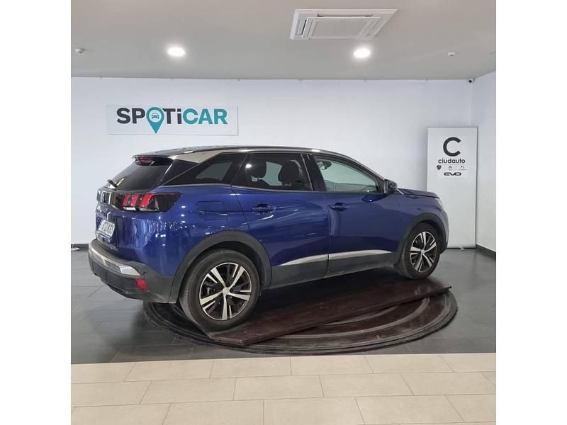 Usado Peugeot 3008 Allure 130 CV (95 kW) 2018 Azul SUV