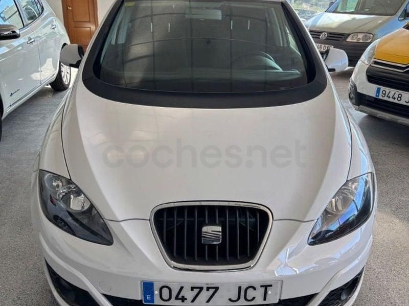 Usado Seat Altea XL I-Tech 105 CV (77 kW) 2015 Blanco Monovolumen
