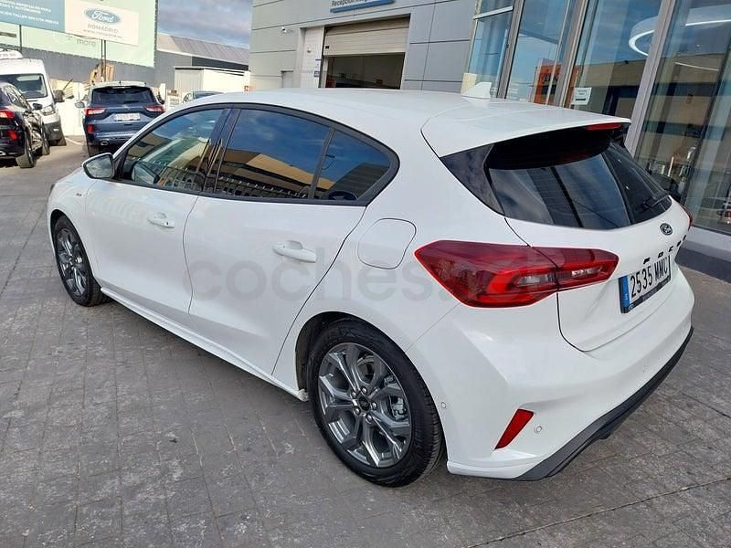 Usado Ford Focus ST-Line 155 CV (114 kW) 2023 Blanco Berlina