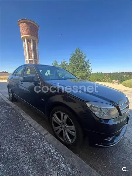 Usado Mercedes C220 Avantgarde 170 CV (125 kW) 2009 Negro Berlina