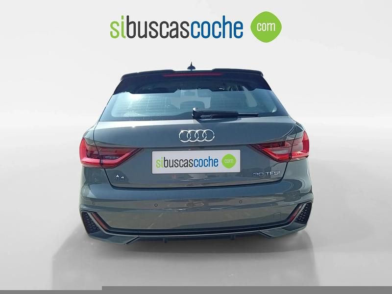 Usado Audi A1 Sportback 110 CV (80 kW) 2023 Gris/plata Utilitario