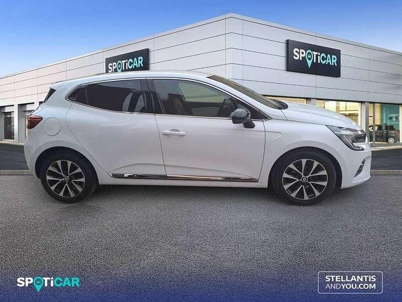 Usado Renault Clio V Techno 91 CV (66 kW) 2023 Gris Utilitario