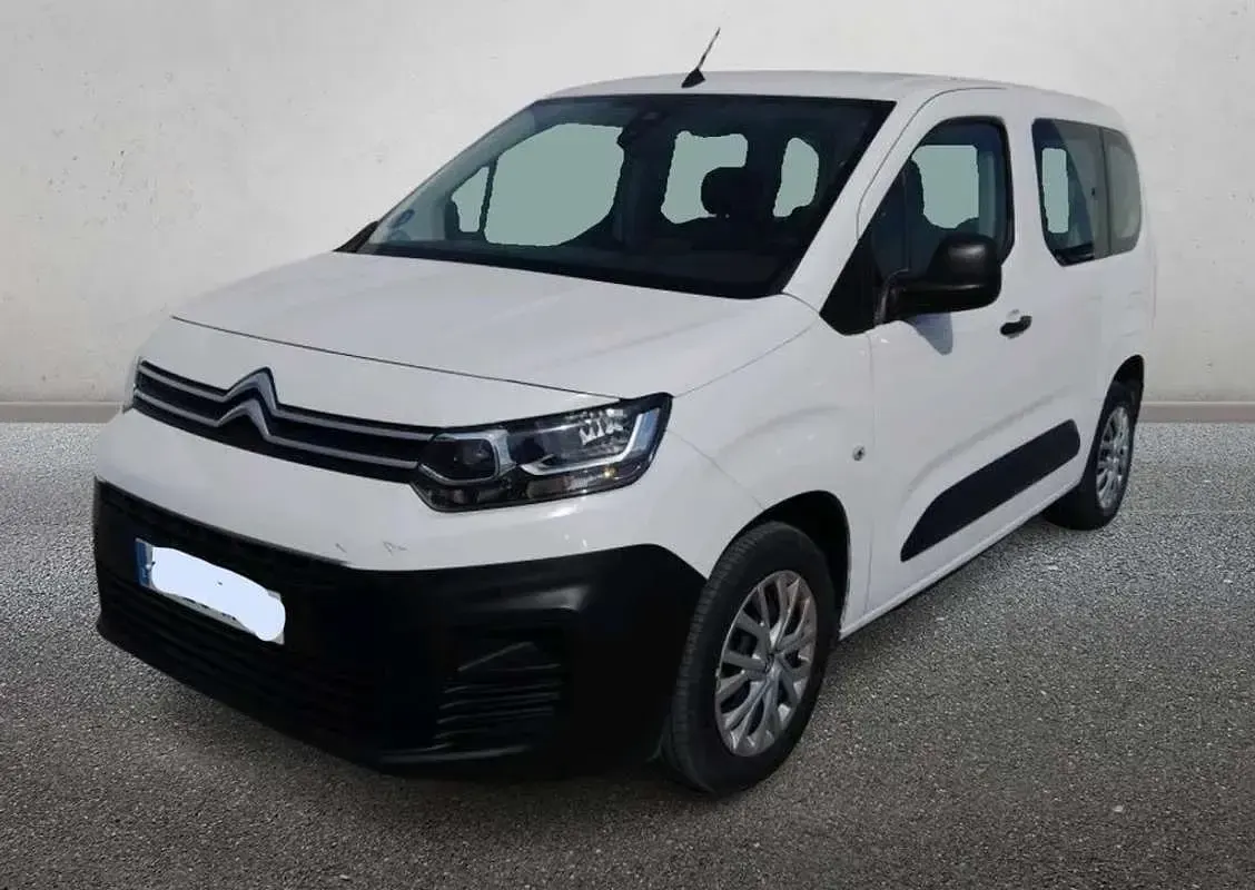Usado Citroën Berlingo 100 kW (136 CV) 2023 Blanco Monovolumen