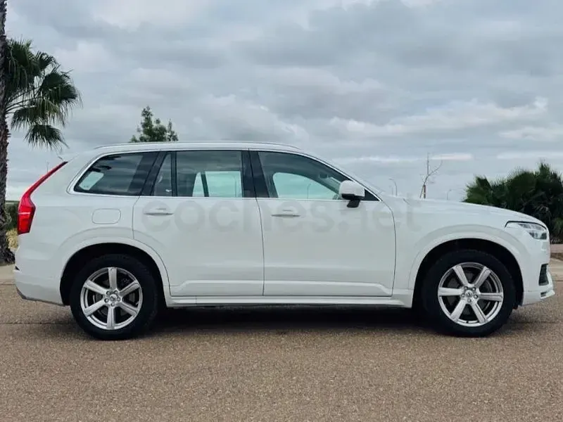 Usado Volvo XC90 Momentum 235 CV (172 kW) 2020 Blanco SUV