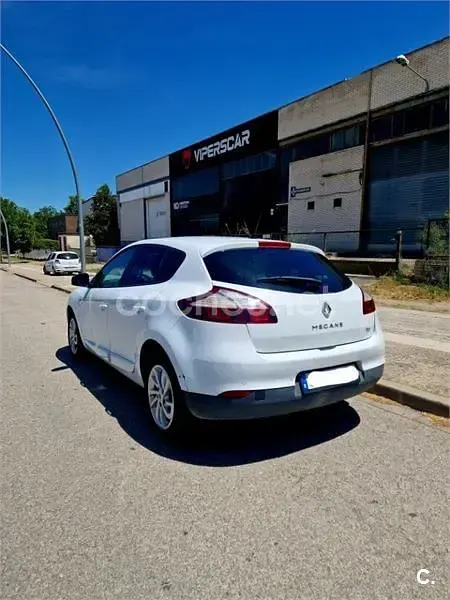 Usado Renault Mégane III Intens 130 CV (95 kW) 2015 Blanco Berlina