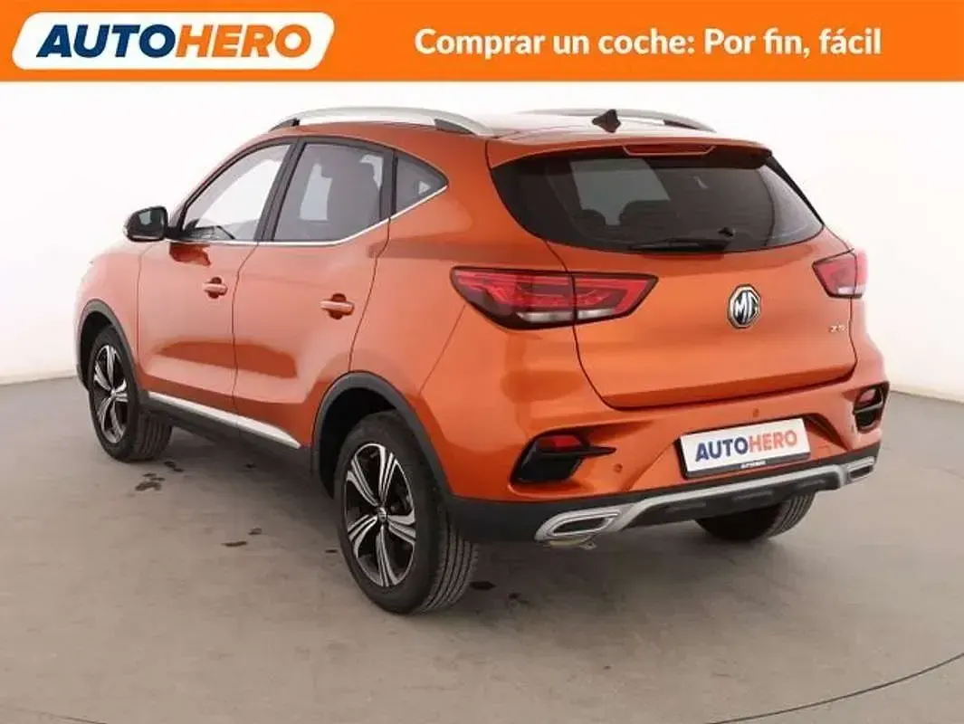 Usado MG ZS Comfort 106 CV (77 kW) 2024 Naranja SUV