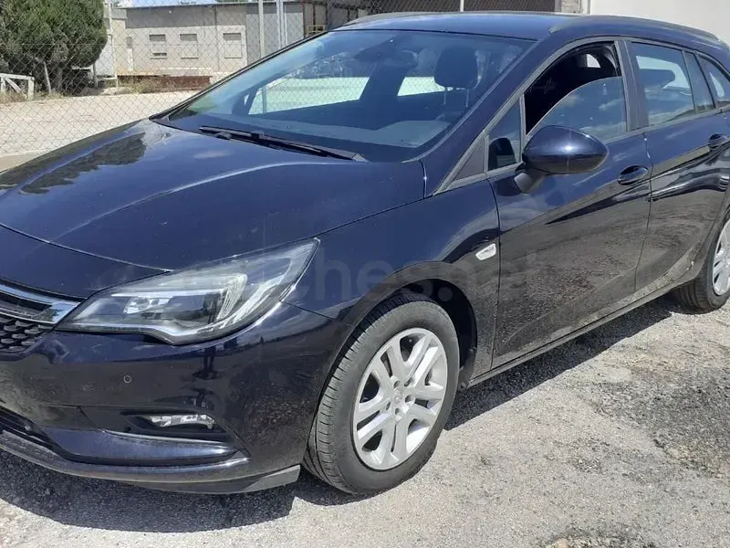 Begagnad Opel Astra Excellence 136 HK (100 kW) 2018 Blå Kombi