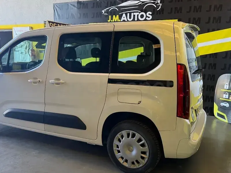 Usado Opel Combo Life Edition+ 102 CV (75 kW) 2021 Blanco Monovolumen